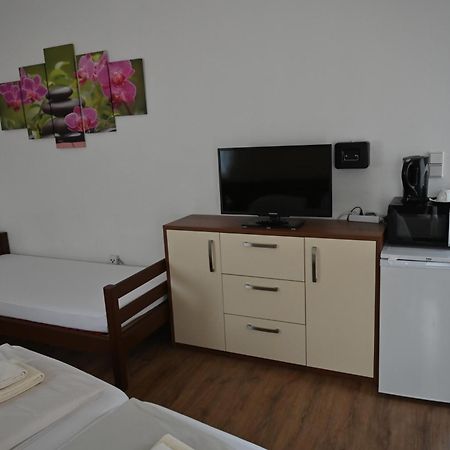 Pension Haus Nova Vídeňské Nové Město Exteriér fotografie