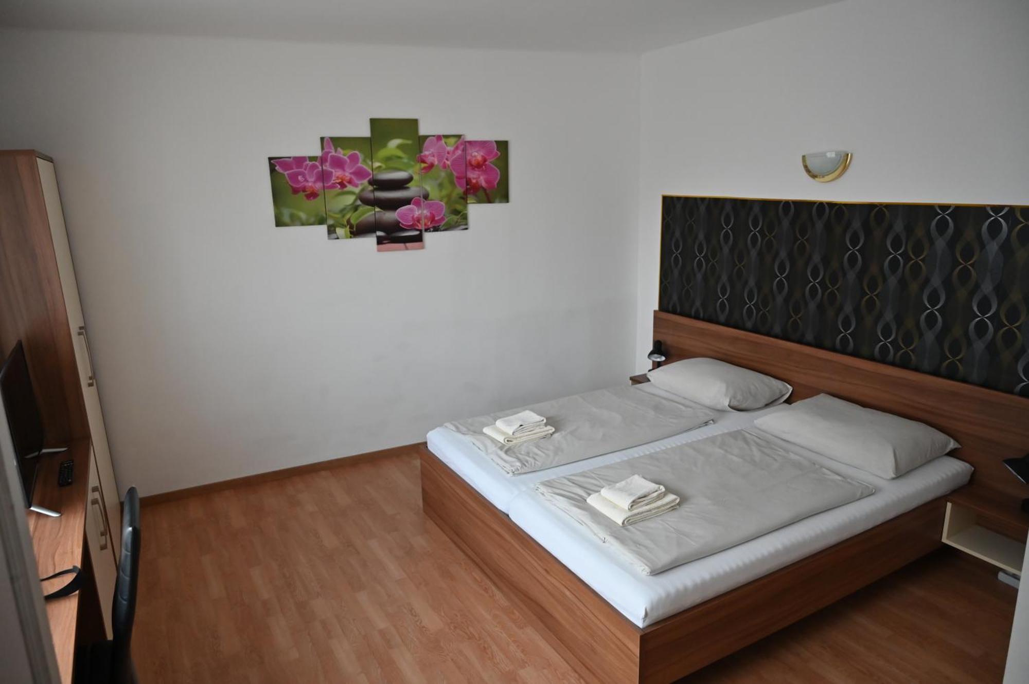 Pension Haus Nova Vídeňské Nové Město Exteriér fotografie