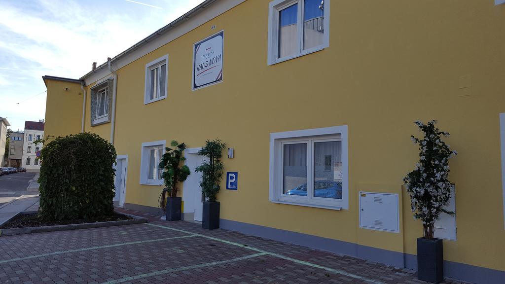 Pension Haus Nova Vídeňské Nové Město Exteriér fotografie